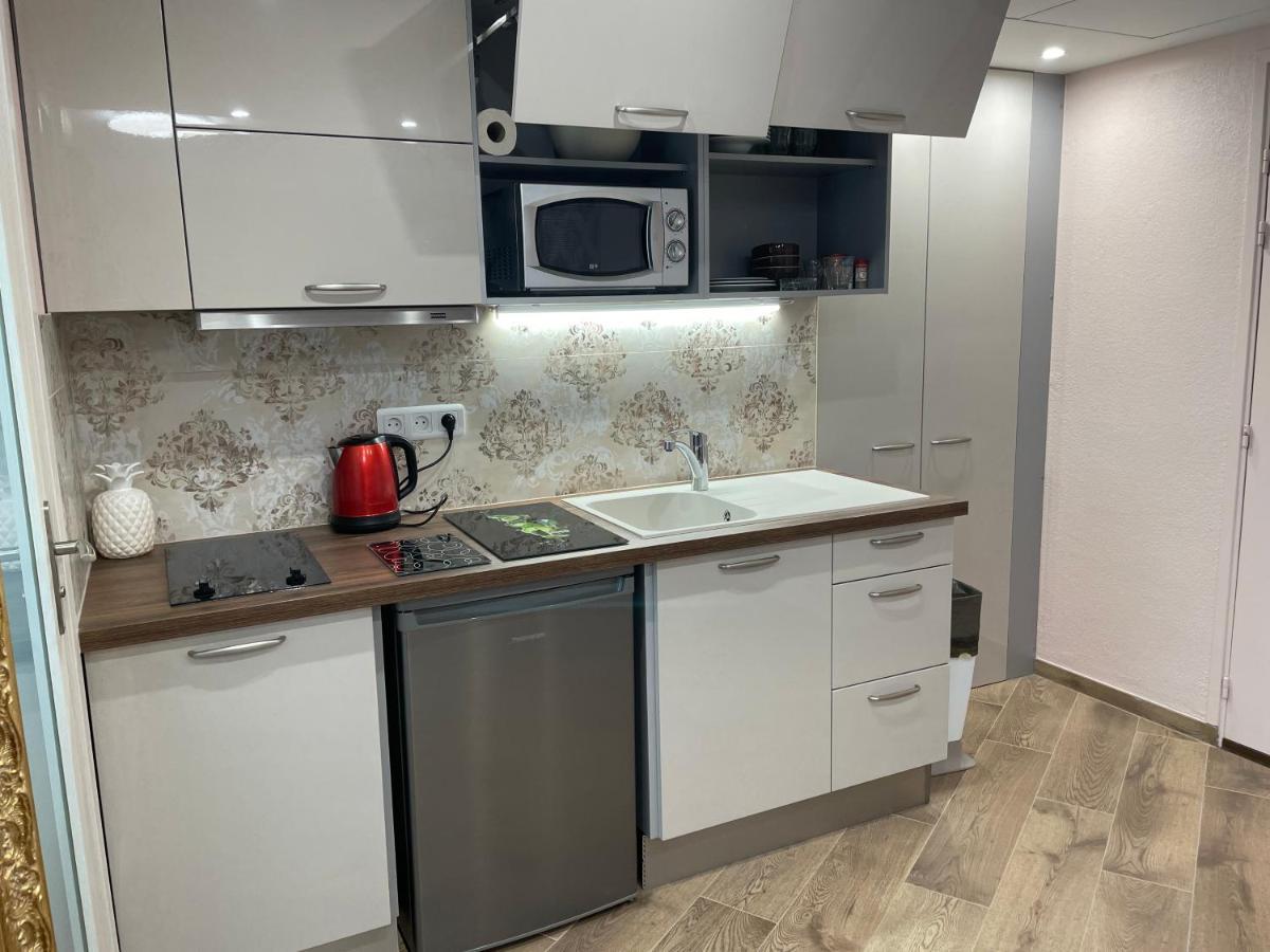 Studio With Swimming Pool 80 Meters Near The Beach Nice Ngoại thất bức ảnh